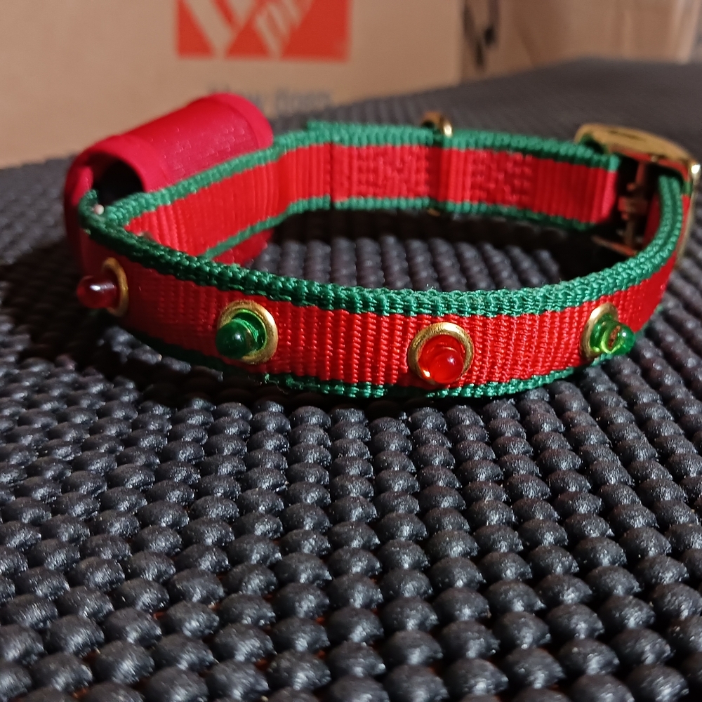 Christmas Dog Collar w/ Light Up Lights! Size: Small Dog